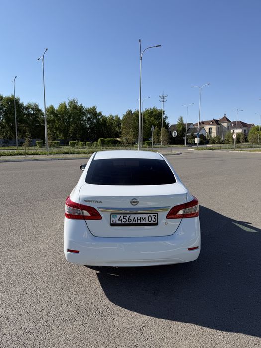 Nissan Sentra 2015 год