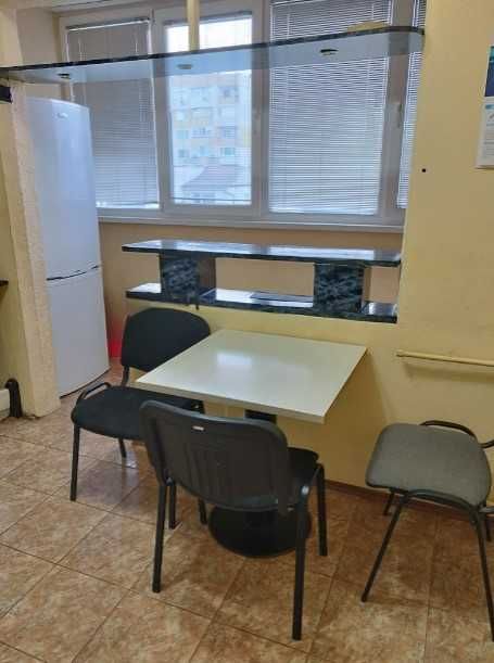 Дава се под наем Тристаен апартамент в София, Център - 85 кв.м за 550 € - Снимка #2