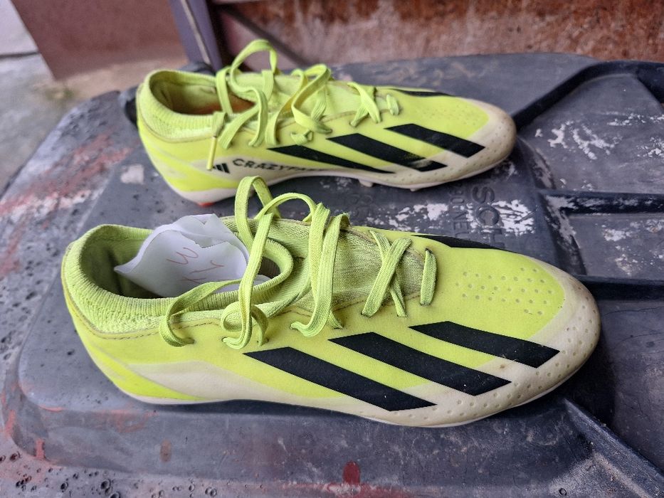 vand  ghete  pentru fotbal  diferite marimi