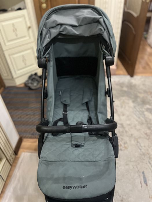 Продам прогулочную коляску easywalker Jackey