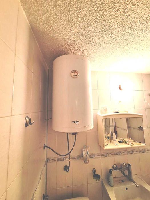 Продавам апартамент гарсониера в кв. Обеля 2, гр. София