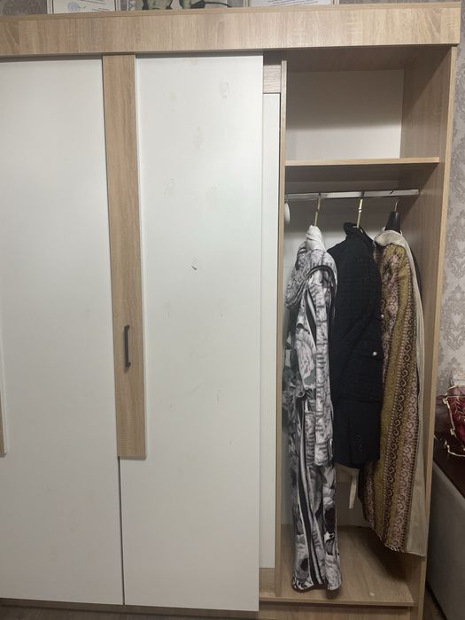 Срочно продам шкаф для вещей