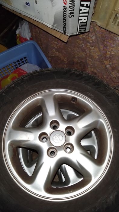 Гуми с джанти за toyota rav 4 d4d