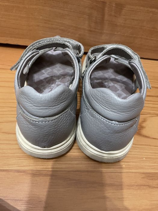 Продам сандали кожаные на девочку