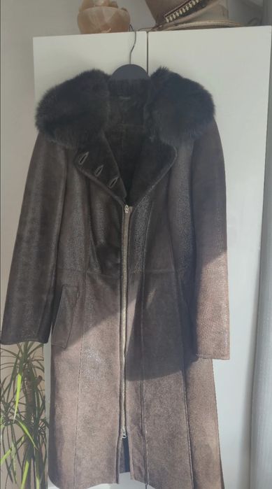 Haina blana cojoc iarna