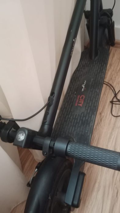 Vand trotineta alactrica 750 lei  negociabil