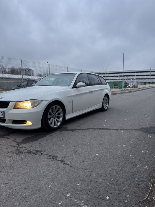 Bmw Seria 3 320D  E90