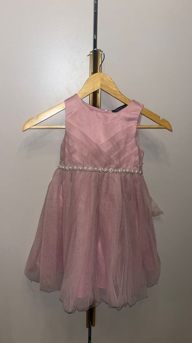 Продам платье для девочки