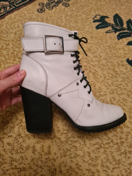 Женские ботинки Basconi