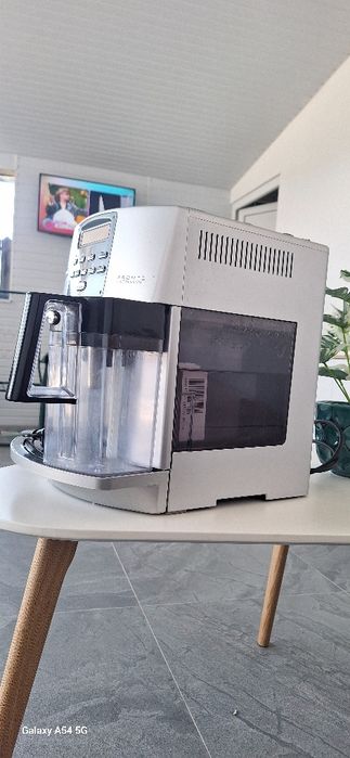 Espressor Delonghi ESAM3500S, 1350W, 1.8L, Rasnita, 13 setari, LCD,