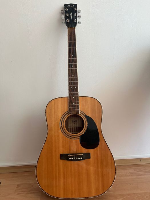 Chitara acustica CORT + husa