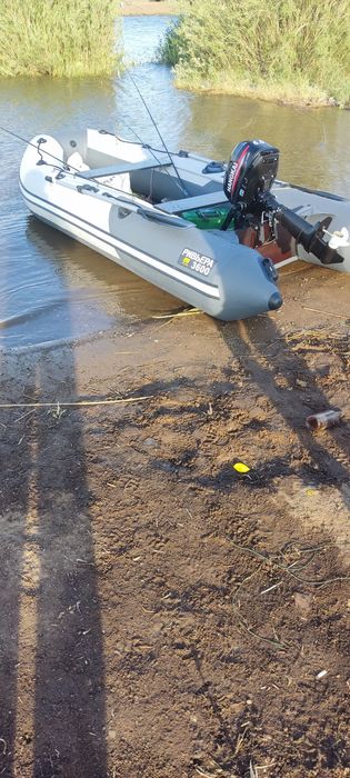 Продам лодку с мотором