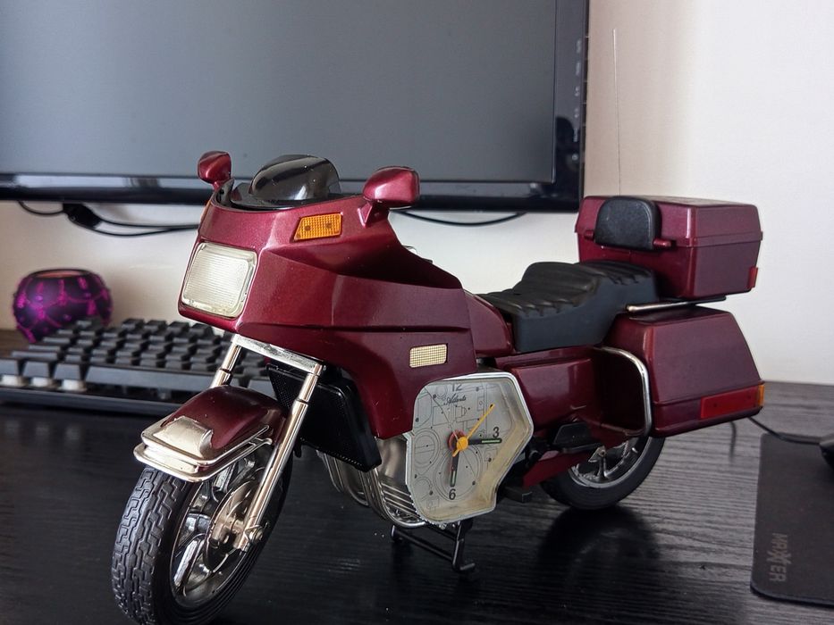 Macheta vintage motocicleta Honda, lungime 37