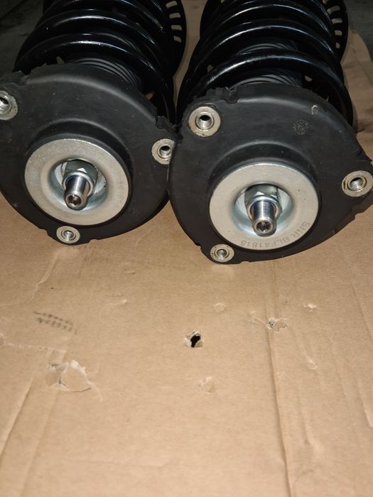 амортисьори газови двойно действащи. комплект. Поло,Шкода Ауди Сеат.