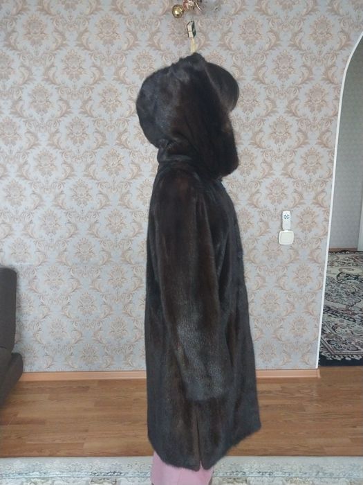 Продам норковую шубу