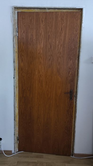 Usi din lemn pline