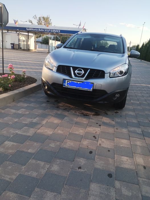 Nissan Qashqai+2