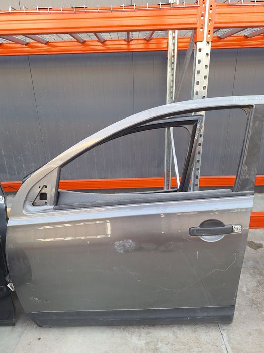 Предна лява врата Nissan Qashqai / Нисан Кашкай 2011г.