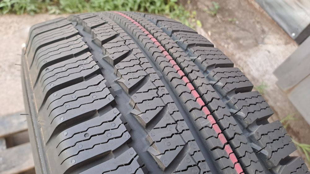1бр. Нова 195/70/15C Nokian, Бусова