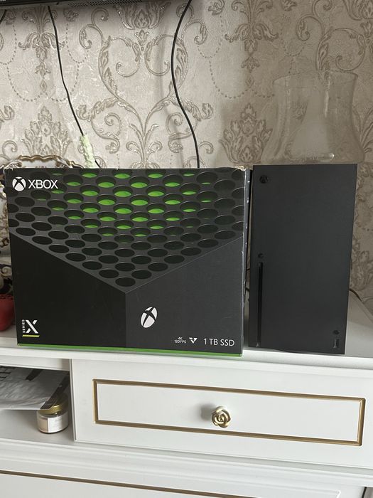Xbox Series X | 1 TB | 3 геймпада