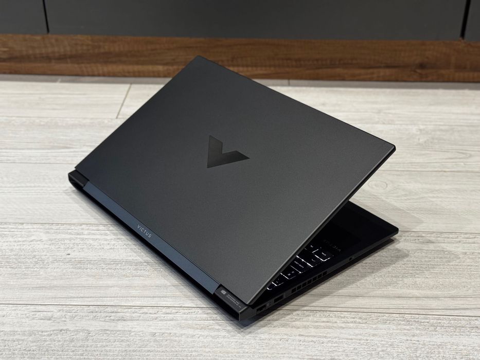 16.1 144hz /RTX 4070 8GB/Ryzen 7 7840HS /SSD/ Гаранция / RGB/ Victus