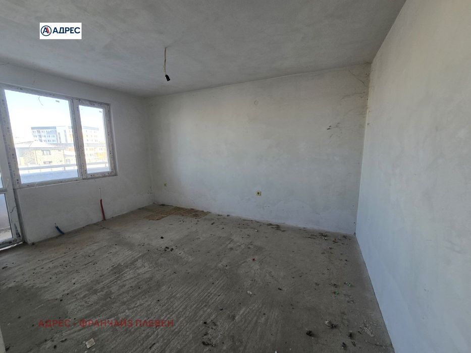 Продава се Тристаен апартамент в Плевен, Дружба 2 - 112 кв.м за 774 €/кв.м - Снимка #1