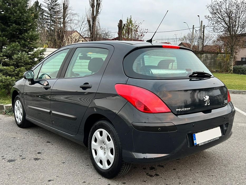 Peugeot 308 km  130 mi km 1.4 benzina cumpărat Peugeot nou 207