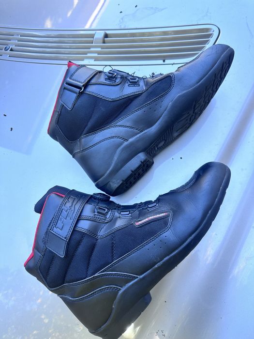 Ghete FLM 47 moto cu protectii