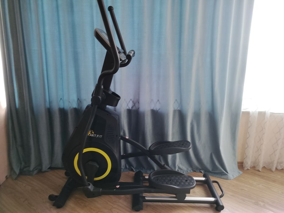 Эллиптический  тренажёр Art fitб 609 ЕТ