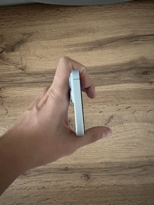 iPhone 15  128гб