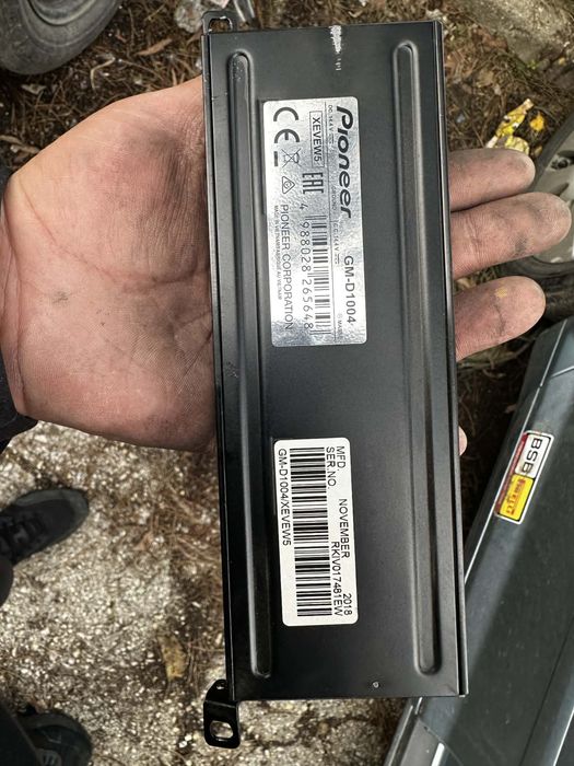 Усилвател Pioneer GM-D1004