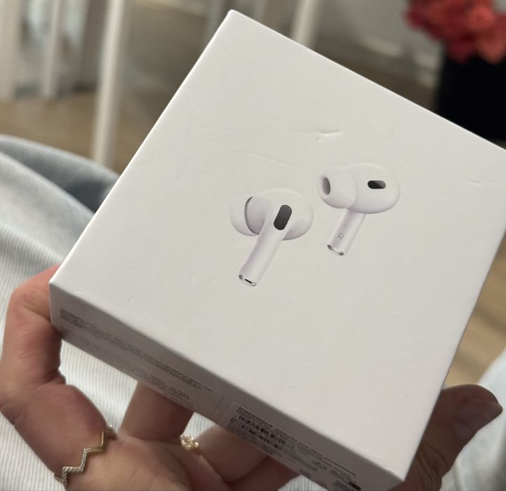 Продам новые Airpods pro 2