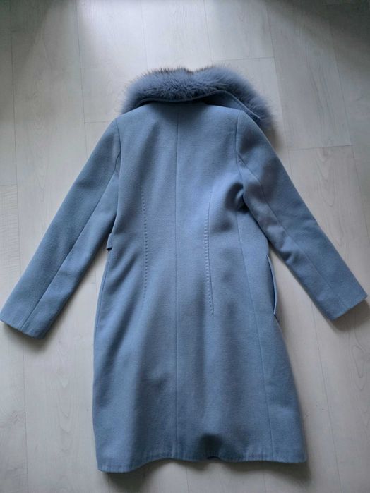 Палто от кашмир и яка от естествен косъм от лисица