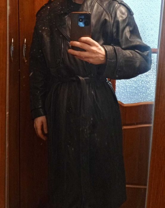 Кожаный плащ б/у (мужской)