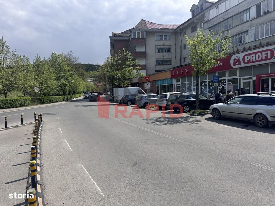 De închiriat spațiu comercial 330 mp+ depozit 40 mp Ștefan cel Mare