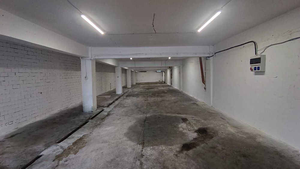 Дава се под наем Промишлена сграда в Варна, Западна промишлена зона - 350 кв.м за 1020 € - Снимка #4