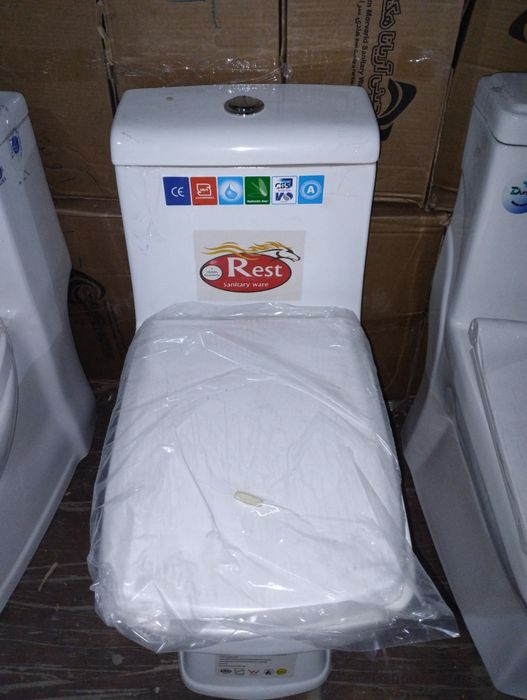 Унитаз литой моноблок