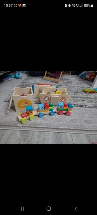 Vând jucarii educative din lemn