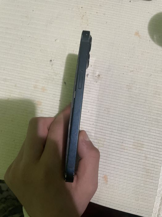 IPhone 13 на части