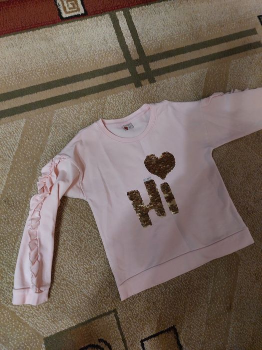 Продам кофточку на девочку