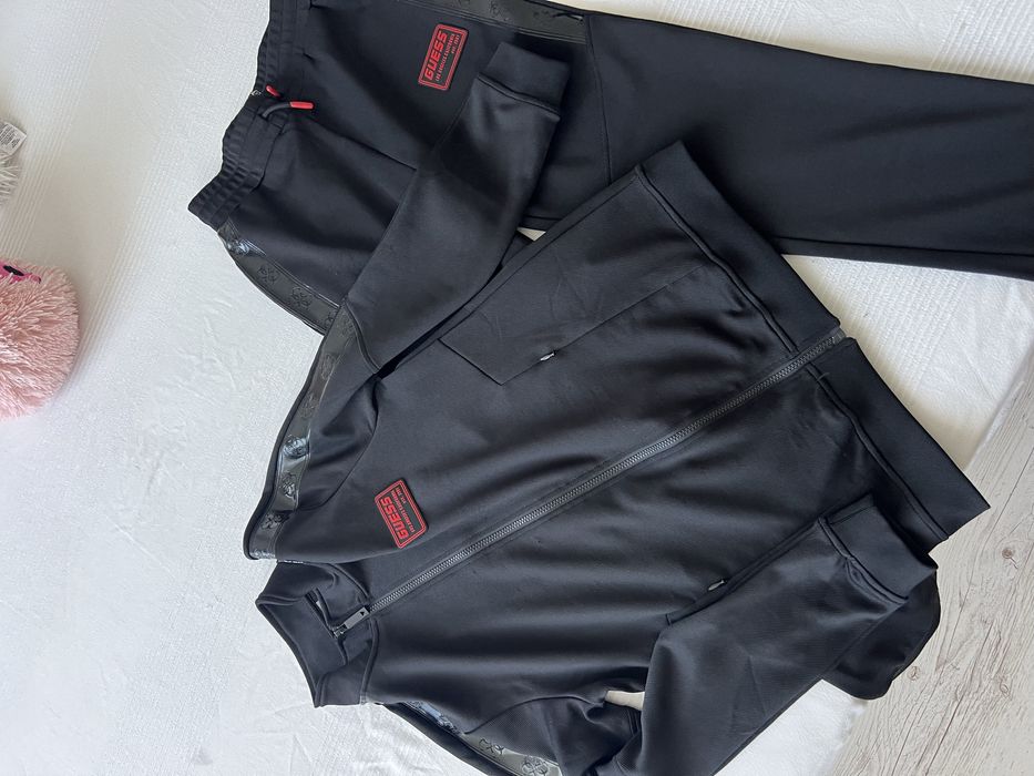 Детски дрехи  Guess