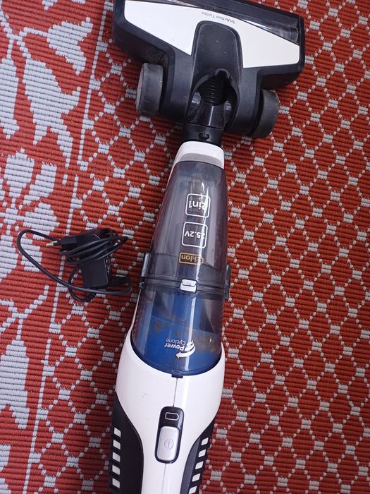 Aspirator Philips cu defect