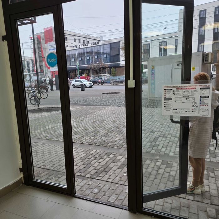 spatiu comercial de vanzare 65 mp  , vis a vis de gara