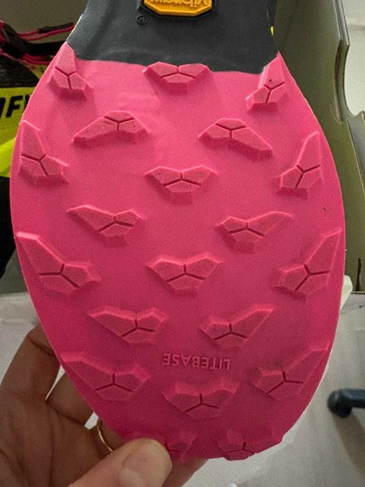 Dynafit Ultra DNA SS 2025 – stare impecabilă – mărimea 40 (24.5 CM)