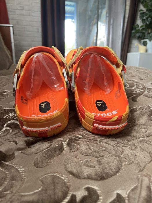 Crocs bape оранжевые