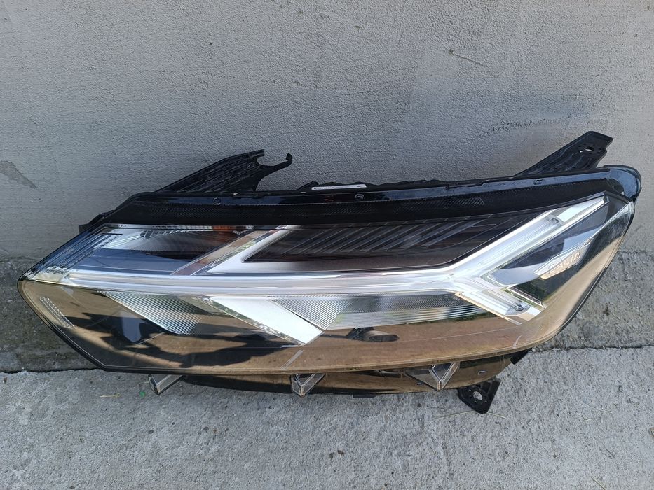 Lampa far stop Megane3 Clio4 Scenic2 Megane2 Dacia Duster2 Logan2 Logan3 Stepway Jogger Arkana Megane2 Scenic2 Clio3 Lampa stop Logan Jogger Sandero