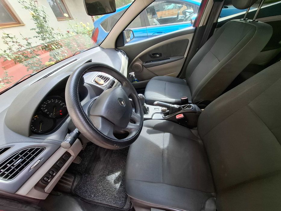RENAULT Fluence 2010 — imagine 5
