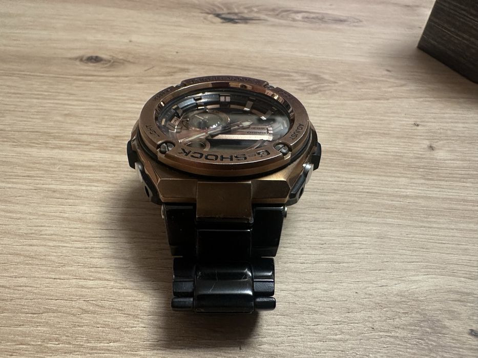 Casio G-Shock gst-210b