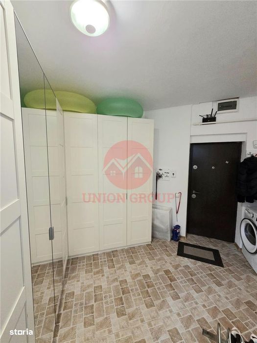 Apartament Spatios, 3 Camere, Decomandat, Demisol, Zona Primo