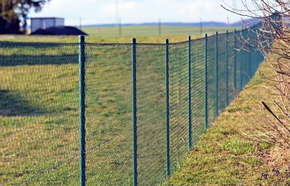 Construim garduri la comanda clientului orice model